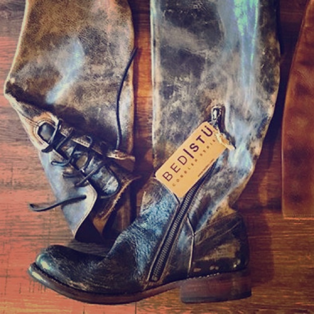 Brand New BED/STU boots. Wore one time. Size 7.5